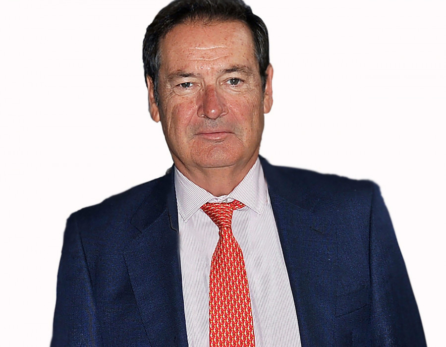 En la imagen, Carlos Camacho Álvarez, reelegido por unanimidad presidente de Asemesa para un nuevo mandato de tres años.