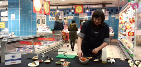 La chef Rebeca Hernández ha participado en la presentación de la campaña con un showcooking donde ha realizado dos tapas con productos con el sello azul de MSC.