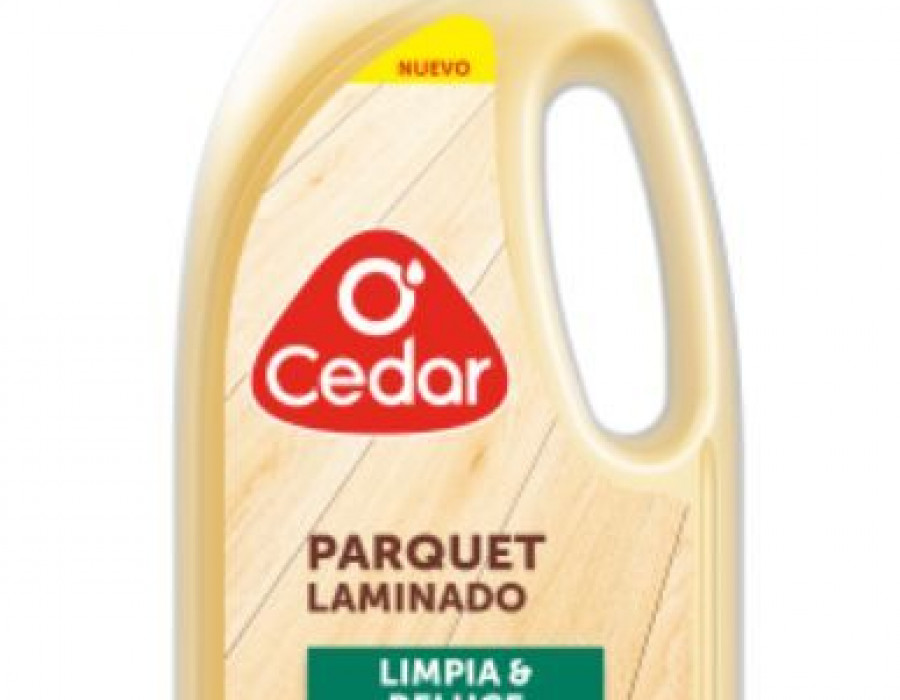O'Cedar cuenta con cinco referencias en el mercado: un limpiador antipolvo de superficies, un limpiador de muebles, reparadores de madera normal y oscura y un limpiador de parquet.