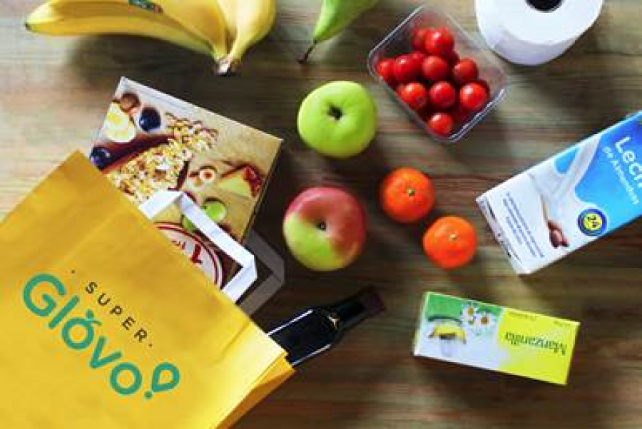 La app de mensajería express lanza SuperGlovo para facilitar la compra semanal de todos sus usuarios.