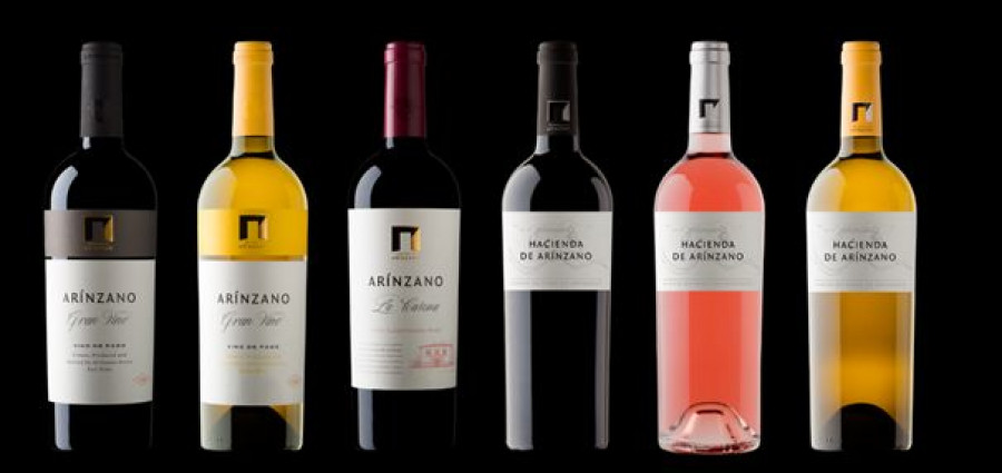 La propiedad de Arínzano está situada en el Nordeste de España, entre Rioja y Burdeos y está dividida por el río Ega.