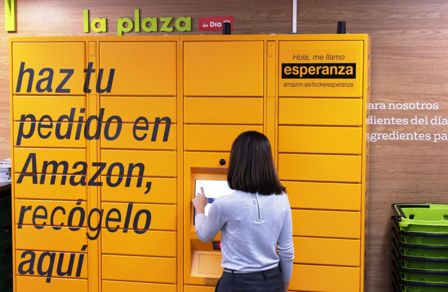 Los usuarios de Amazon pondrán recoger sus pedidos online, de alimentación y no alimentación, en 13 establecimientos situados en Madrid.