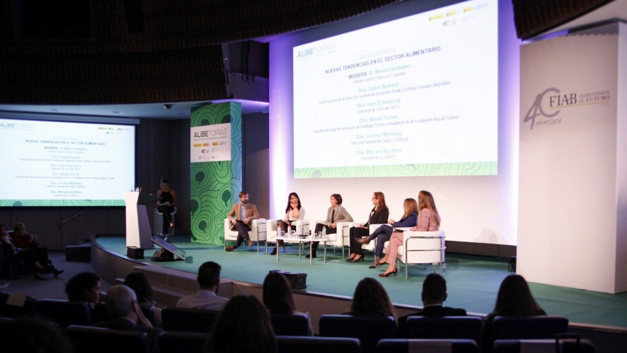 Más de 300 profesionales se reúnen para debatir sobre tendencias y retos futuros de la innovación en el sector de alimentación y bebidas.