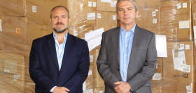 Javier Ruiz, director general de World Vision España (izqda.), y Gregorio Hernando, director general de Palletways Iberia.