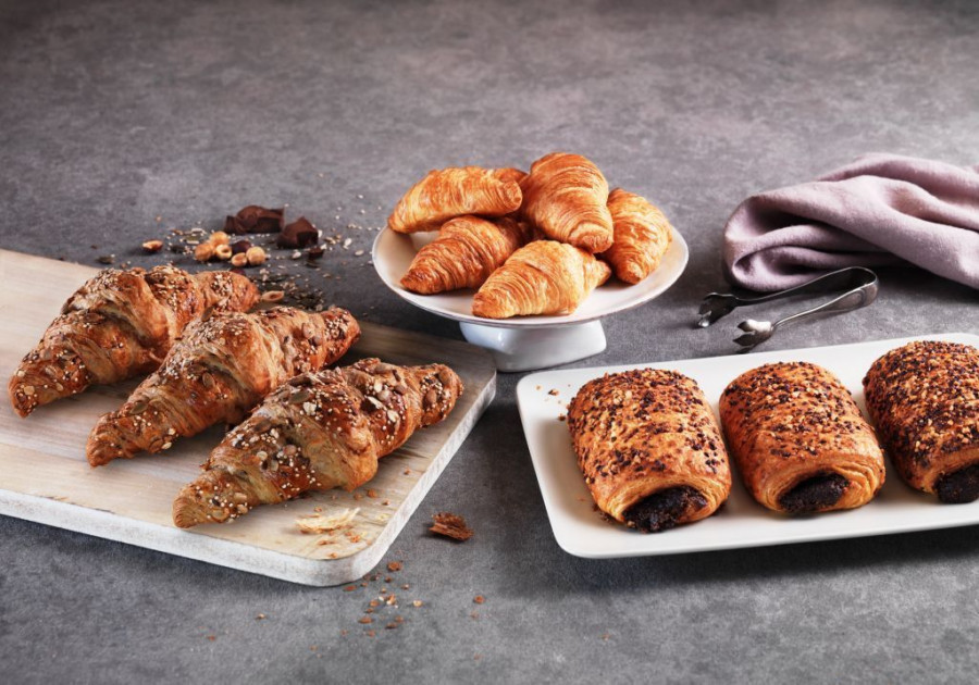 El Croissant Semillado, el Croissant de Cacao con Avellanas, la Napolitana al Cacao Decorada y la versión mini del Croissant Sélection d?Or son las nuevas creaciones.