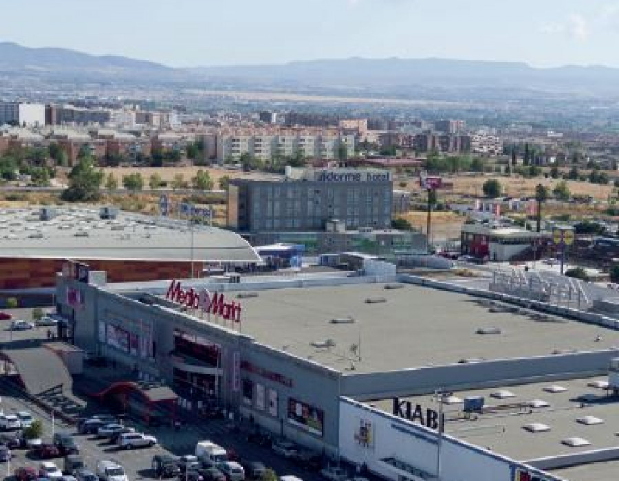 La joint venture de Redevco y Ares Management vende nueve parques comerciales en España por 193 millones de euros a Vukile Property.