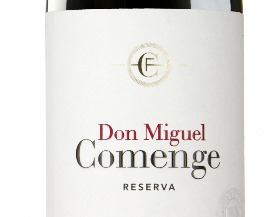 El resultado es un Reserva 2011 “muy especial, potente, pero de una elegancia máxima, con la tipicidad de la Tinta del País (Tempranillo) de la Ribera del Duero, matizada con la aportación de un 