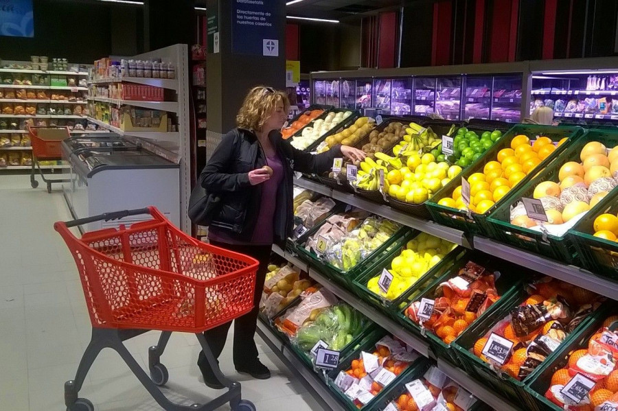 El nuevo supermercado Eroski/City de Bilbao (en la imagen) está situado en el número 1 de la Plaza Iturriondo del barrio bilbaíno de Zurbaranbarri.