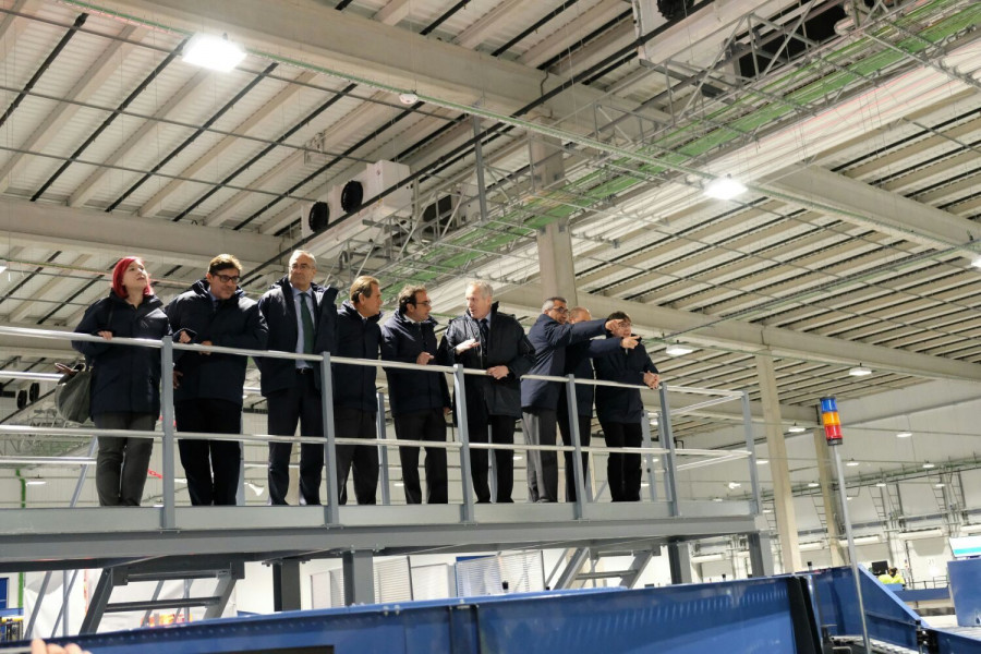 La inauguración contó con la presencia del presidente de la Generalitat, Carles Puigdemont.