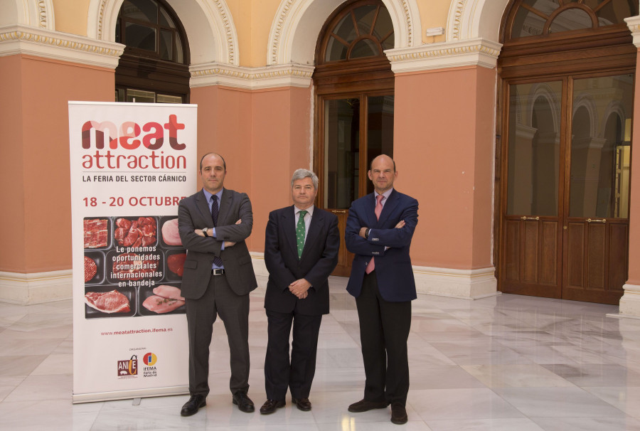 Carlos Serrano, presidente de Anice; Fernando Burgaz, director general de la Industria Alimentaria del Mapama y Carlos González, director comercial de Ifema.