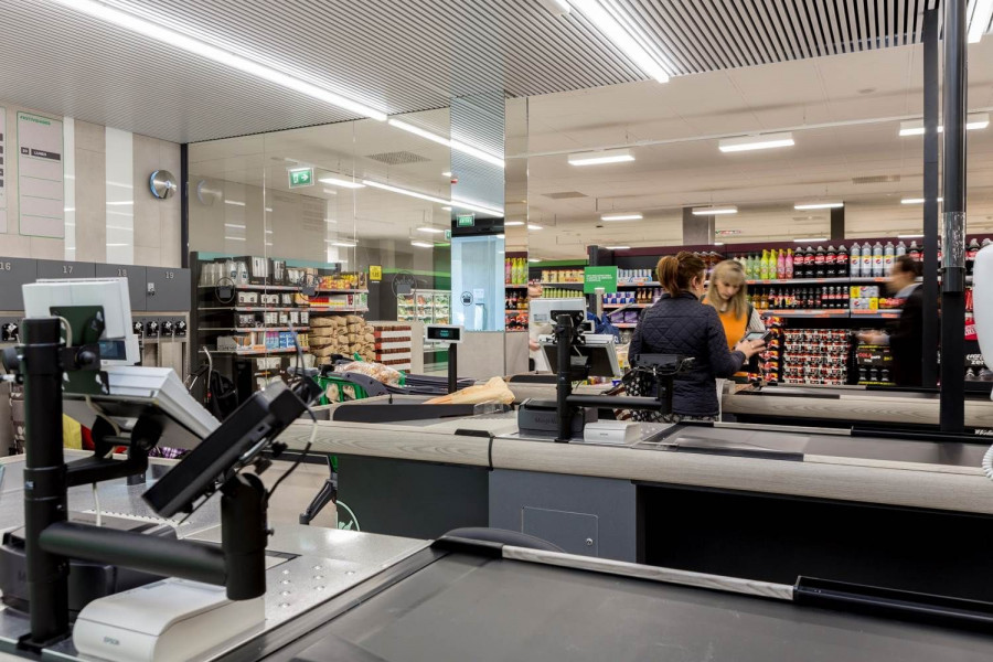 En este contexto más positivo para el sector, Mercadona bate su propio récord y alcanza una cuota de mercado del 23,6%, 0,7 puntos porcentuales más que en 2016.