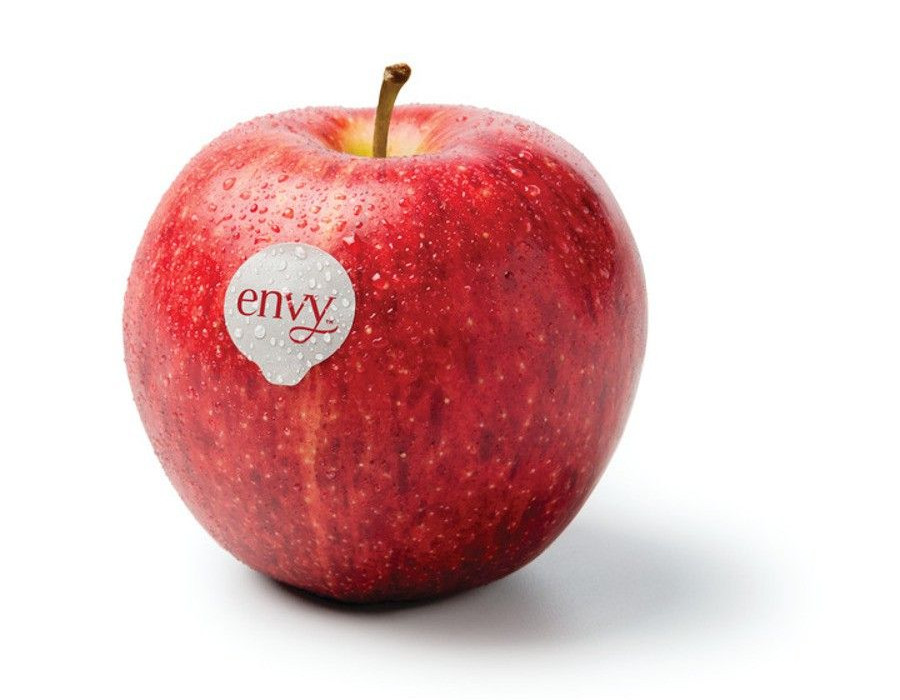 La marca envy identifica las manzanas de la variedad Scilate, cruce de Royal Gala y Braeburn.