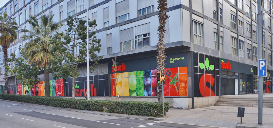 -La inversión se ha destinado a la reforma integral de la tienda, la mayor de la enseña en Barcelona y auténtica “flagship” del grupo. Durante 2017 está previsto realizar 7 reformas más.