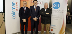 (De izqda. a dcha.) Víctor Mirabet, consejero delegado de Coleman CBX; Javier Gómez, director de División de Marca y Experiencia de Cliente de GfK, y Pedro Aguilar, vicepresidente de la Asociación