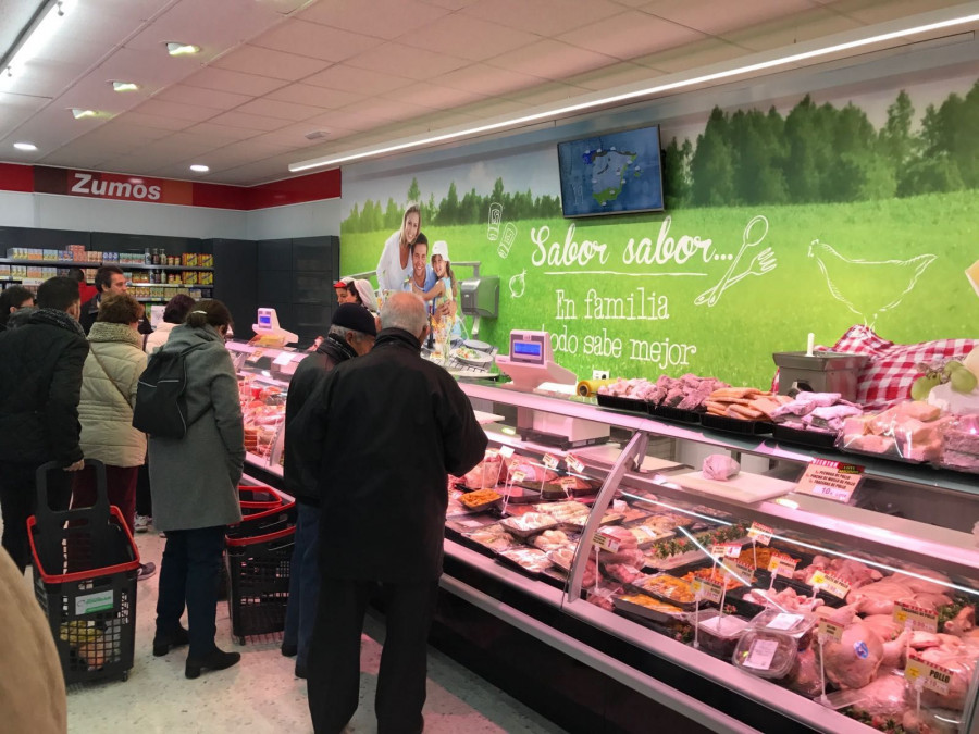 En enero abrió sus puertas un supermercado Covirán bajo el Nuevo Concepto en la población pacense de Azuaga con el nombre comercial de Eco Family.