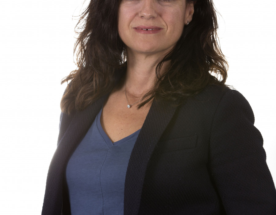 Susana Álvaro es licenciada en Ciencias Empresariales por la Universidad Autónoma de Madrid (UAM), especializada en Financiación.