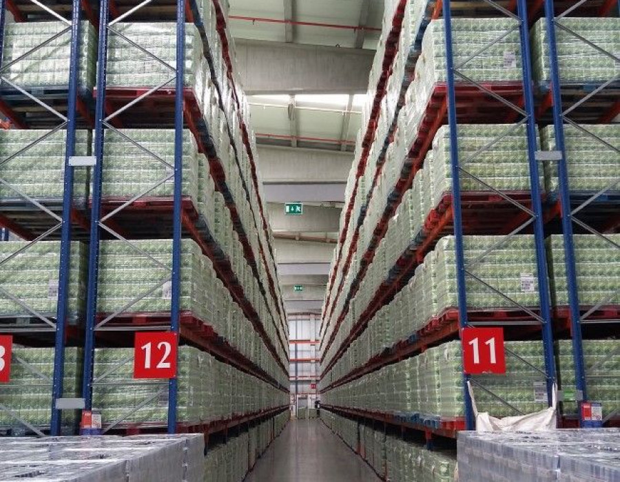 Lactaçores almacena 6.000 palets de leche pasteurizada en las instalaciones del  operador en Lisboa.