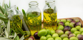 La comercialización total de aceite de oliva se sitúa a un buen nivel, y se aprecia un  buen comportamiento de las exportaciones.