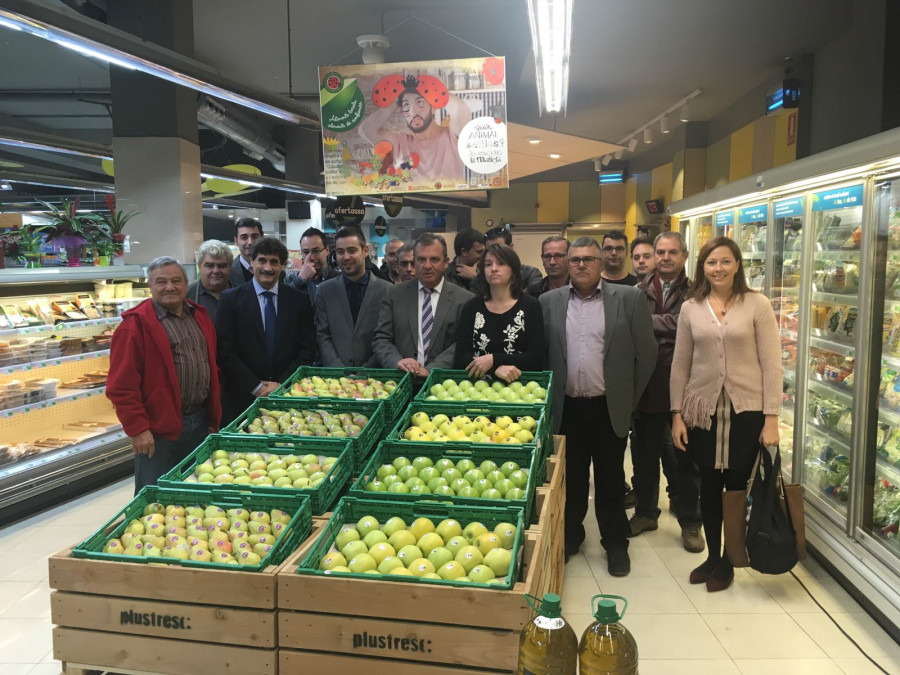 La iniciativa, centrada en la fruta de semilla, se ha presentado en la tienda PlusFresc Camps Elisis (Lleida).