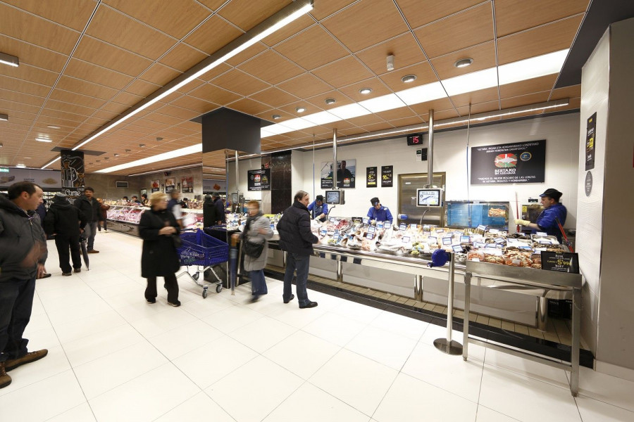 El pescado de este nuevo supermercado procede de los puertos de Pasaia, Getaria, Bermeo y Hondarribia.