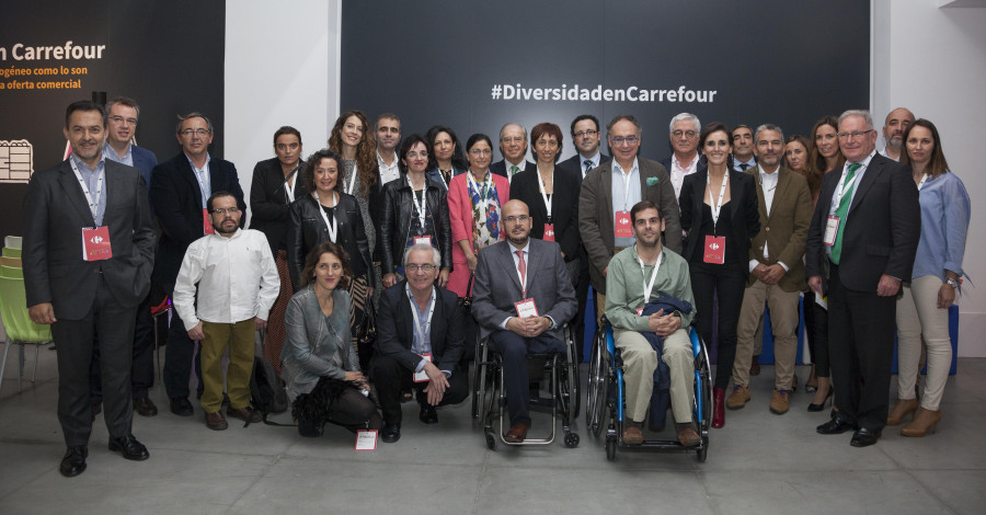 La compañía cuenta con programas corporativos para promover la igualdad de oportunidades, el empleo juvenil, la inclusión social y la integración laboral de las personas con diversidad funcional.