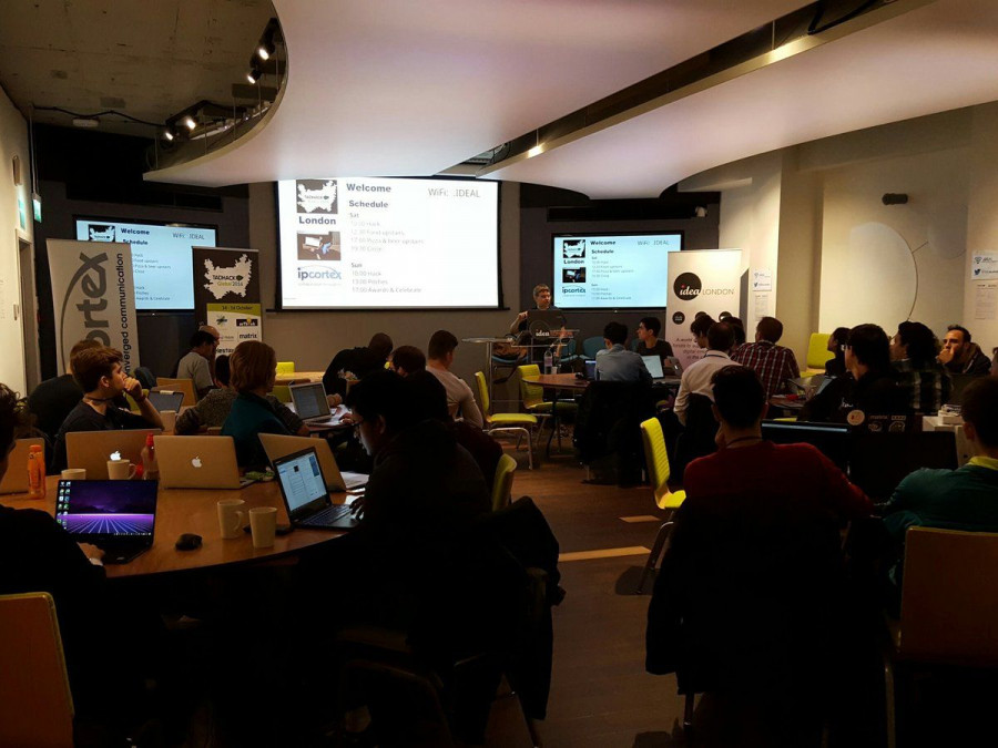 En este hackathon han participado perfiles muy distintos, con equipos formados por estudiantes y profesionales.