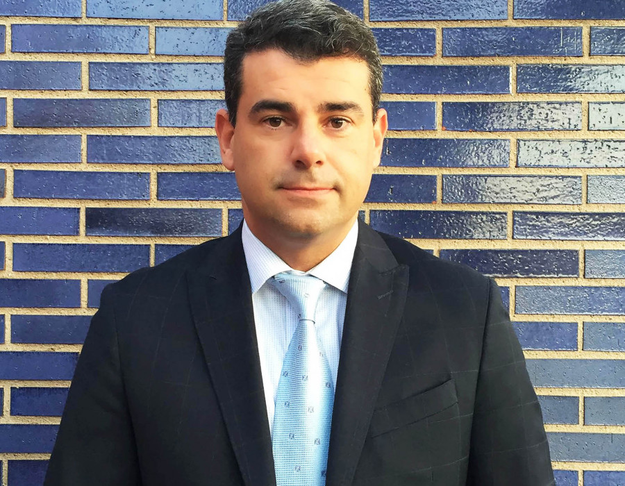 Juan Manuel Arévalo cuenta con una dilatada trayectoria en sectores como la banca, los seguros y la paquetería.