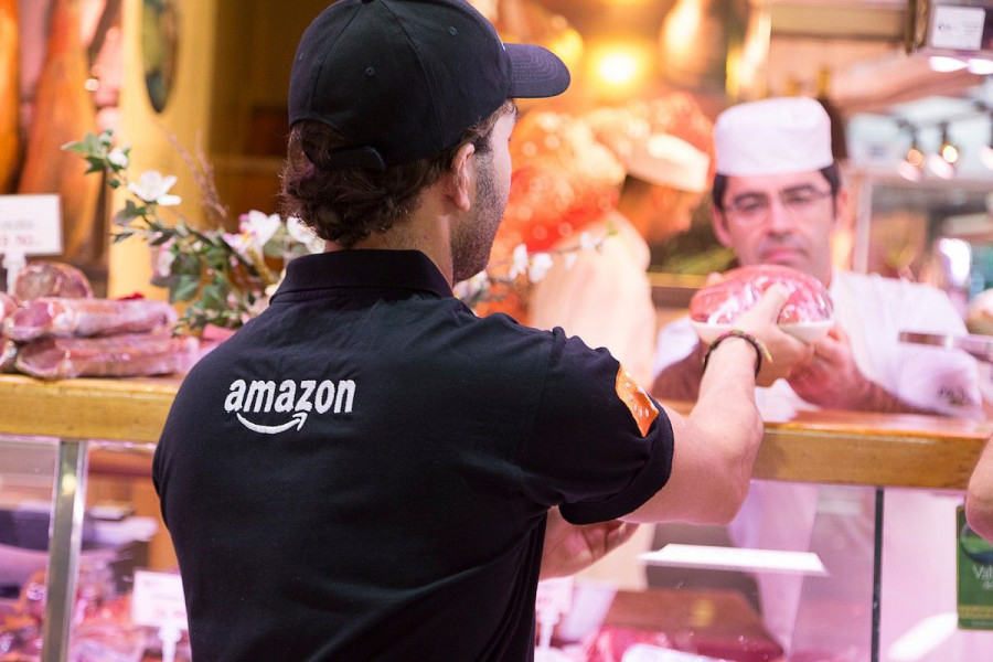 Productos como fruta fresca, verduras, pollo y pescado, así como vino, licores, tartas y pasteles, estarán disponibles a través de la app de Amazon Prime Now.