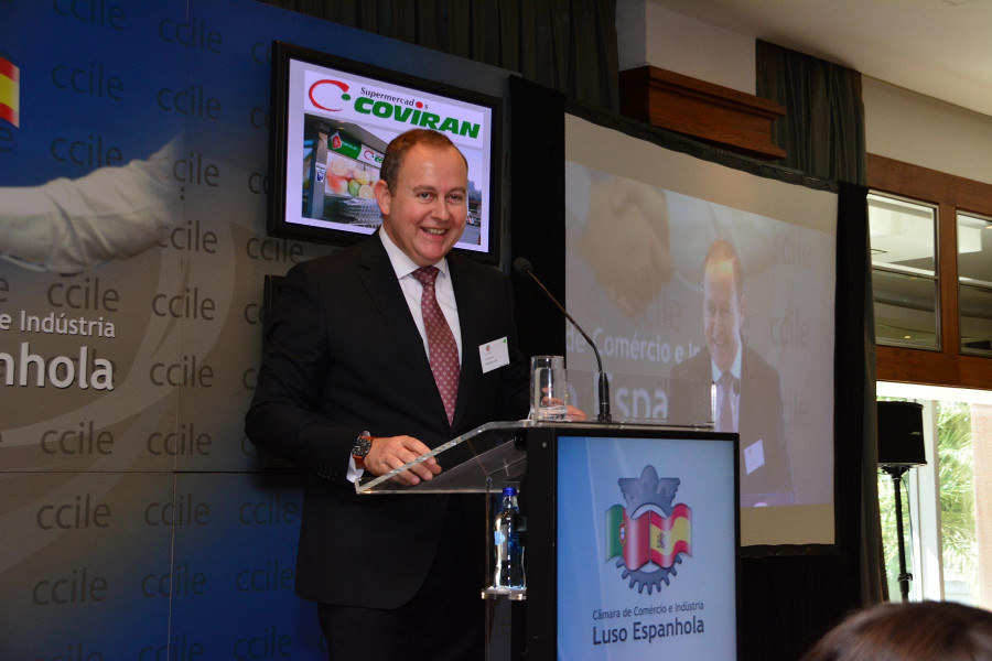 Luis Osuna, nacido en Granada, es actualmente el presidente- CEO del Grupo Covirán, una  empresa cooperativa que, con más de 3.200 supermercados en España y Portugal.