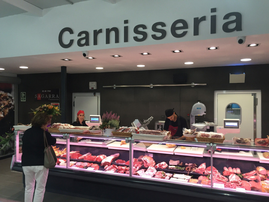 El nuevo Spar Sant Cugat dispone de servicio de carnicería asistida.