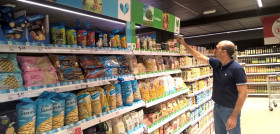 El supermercado dispone de un surtido de más de 3.500 productos de marcas de fabricantes líderes y marcas propias.