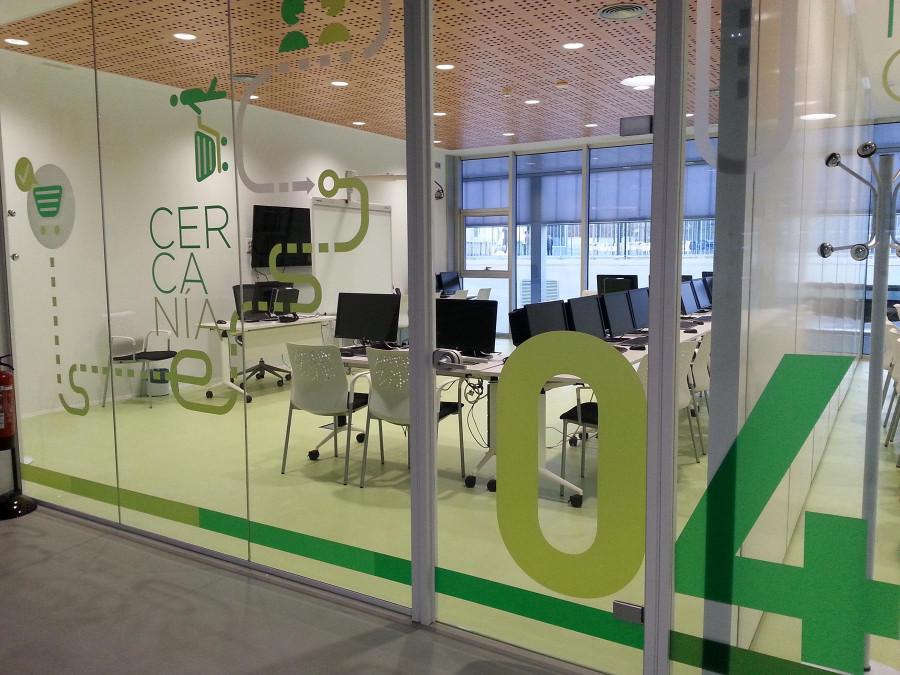 Los cursos aportan a los detallistas las herramientas necesarias para una gestión excelente de su negocio, y preparan a los empleados para responder eficazmente al consumidor.