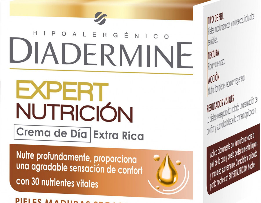 La crema de día aporta hidratación.