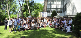Grupo de los 100 participantes y 15 empresas.