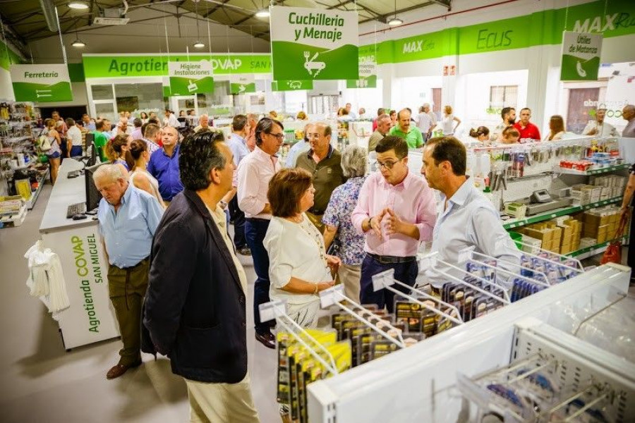 Una de las peculiaridades de la Agrotienda Covap San Miguel es el formato de autoservicio que se ha implantado en estos establecimientos.