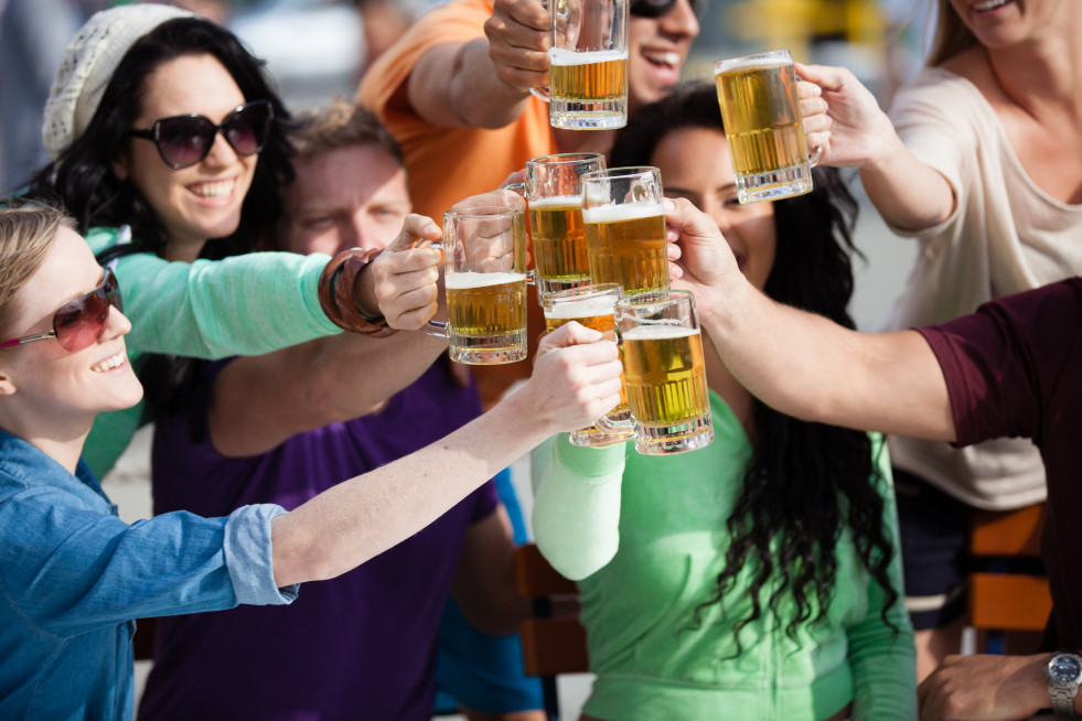 Se está viendo cómo muchos consumidores están cambiando la copa por la cerveza, que crece un 3,1%.