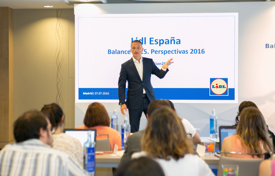 El director general financiero de Lidl en España, Ferrán Figueras, durante su exposición en Madrid.