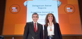 El presidente de Eroski, Agustín Markaide, junto a  la presidenta del Consejo Rector de Eroski, Leire Mugerza.