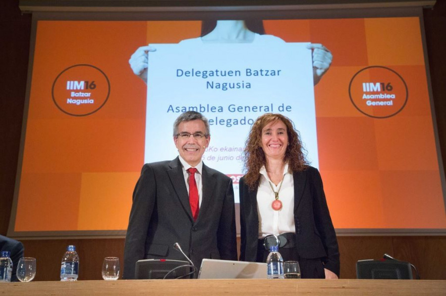 El presidente de Eroski, Agustín Markaide, junto a  la presidenta del Consejo Rector de Eroski, Leire Mugerza.