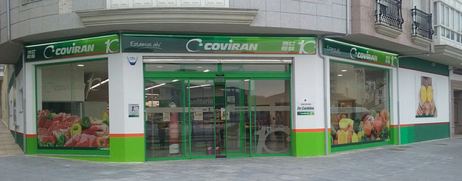 Con una amplia sala de ventas con 800 m2 y 3 cajas de salida, ofrece un completo surtido con todas las secciones habituales.