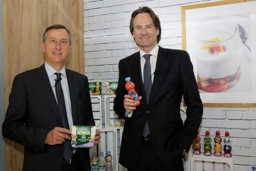 Jérôme Boesch, presidente y consejero delegado de Danone, y Christian Stammkoetter, director general de Aguas Font Vella y  Lanjarón, en la presentación de sus respectivos lanzamientos.
