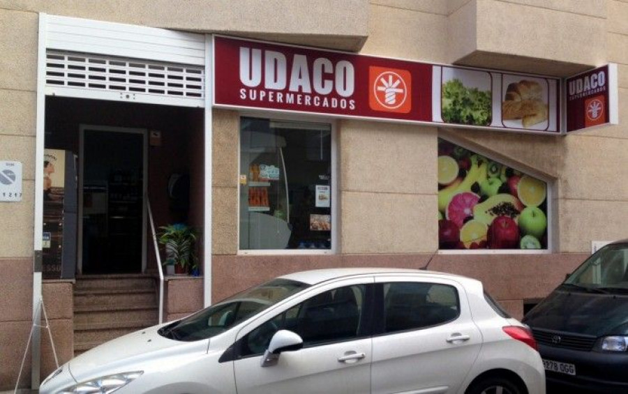 Los tres supermercados de Gran Canaria suman una superficie de 300 m2.