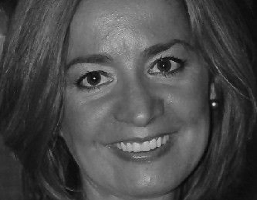 Alicia Vives tiene una amplia trayectoria profesional en el mundo de la comunicación agroalimentaria en España.