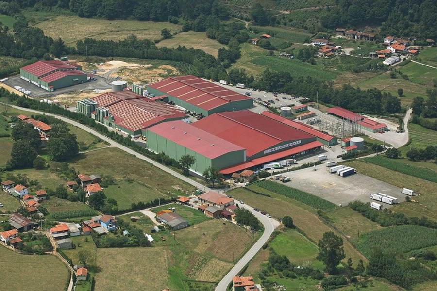 Un total de 8 millones de euros irá destinado a nuevos recursos de extrusión y termoformado en Pravia.