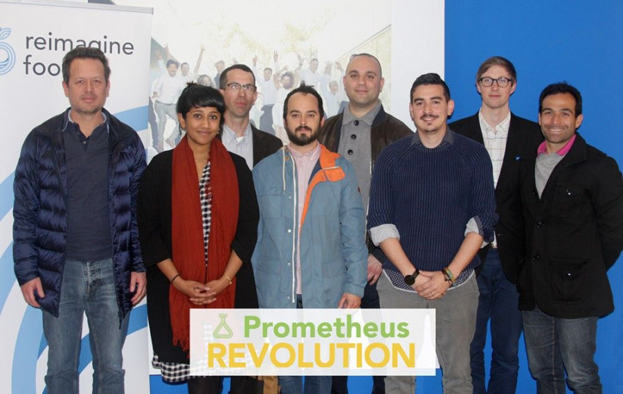 Los CEOs de las 5 start-ups elegidas en la sede de Reimagine Food en Barcelona.