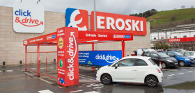 El servicio Click & Drive se ofrece desde esta semana en el hipermercado Eroski Urbil de Usurbil y en breve entrará también en funcionamiento en el hipermercado de la cooperativa en Garbera (San Seb