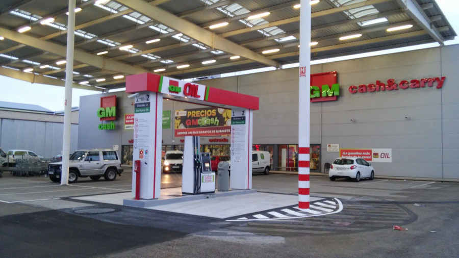 GMOil Albacete cuenta con dos surtidores y da servicio 24 horas.