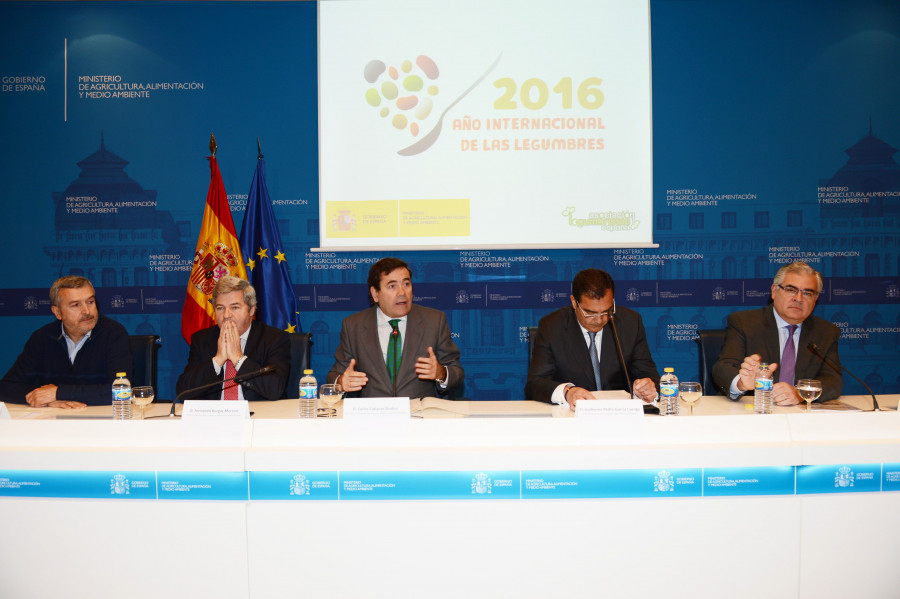 El secretario general de Agricultura y Alimentación, Carlos Cabanas, destaca la importancia de las legumbres en la dieta mediterránea.