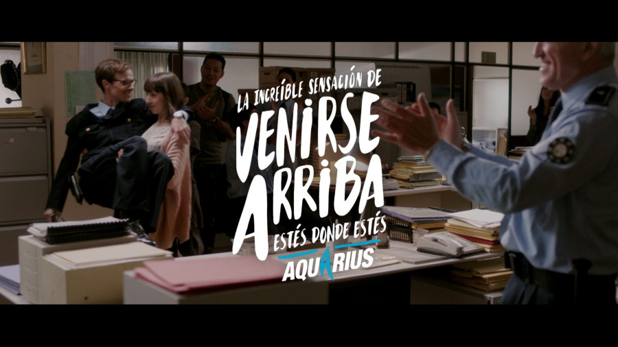 Bajo el slogan “Vente Arriba estés donde estés”, Aquarius rinde un homenaje a todos los profesionales que cada día se levantan para afrontar su “pequeña batalla personal”, lleven o no unif
