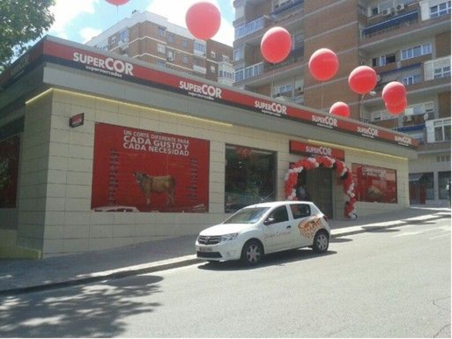 Imagen del Supercor de Amado Nervo 8 (Madrid), el día de su inauguración.